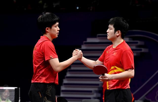 世俱杯-樊振东/王楚钦赢得中韩男双对决 孙颖莎女单夺金